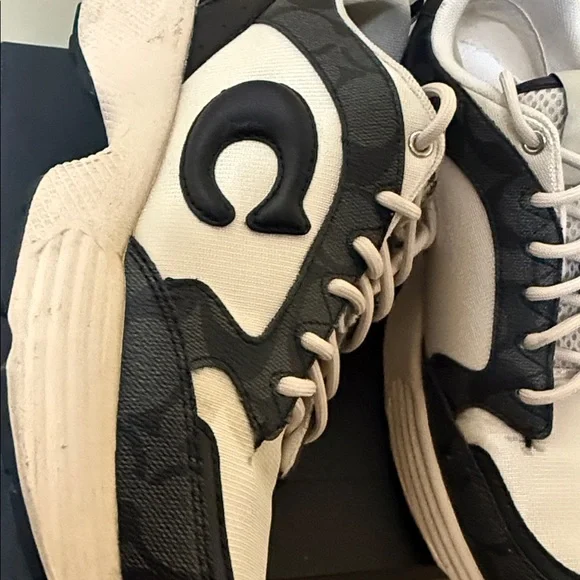 ❌SOLD❌COACH C275 SIGNATURE Tech Runner Graphite Women’s Sneakers 7.5B - Picture 3 of 7